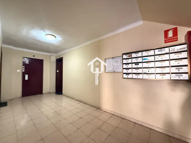 PISO EN VENTA EN ALICANTE. ZONA VIRGEN DEL REMEDIO.100m2, 3 habitaciones, 1 BAÑO, BALCÓN, CUARTA PLANTA CON ASCENSOR — 40