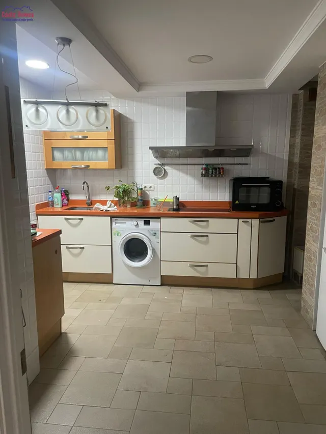 AMPLIA VIVIENDA A LOS PIES DE LA CALETA — 29