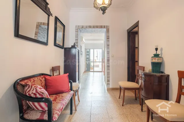 Casa tradicional con patio y acceso por dos calles en el centro de Ayamonte — 4