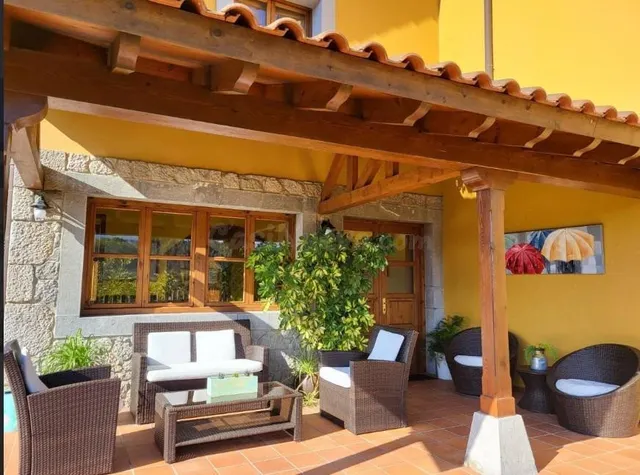 Casona rural con 12 habitaciones y 6.000 m2 de terreno — 2