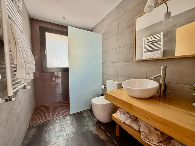 ESPECTACULAR VILLA DE LUJO CON PISCINA PRIVADA Y VISTAS AL PAISAJE EN RELLEU — 23