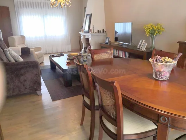 Excelente casa con finca de 2300 metros en Carballo - foto 5