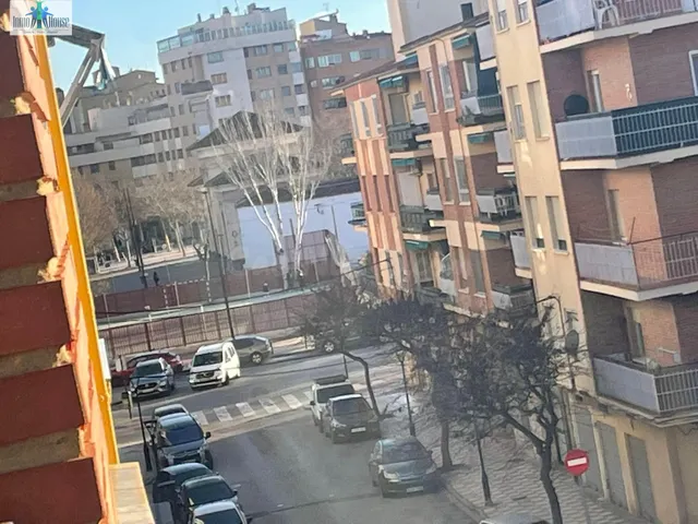 Inmohouse vende o alquila con opción a compra piso al lado d - foto 2