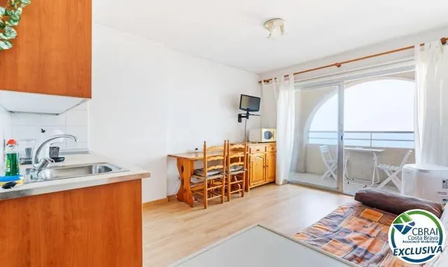 Estudio en planta 17 con terraza y espectaculares vistas al  - foto 2