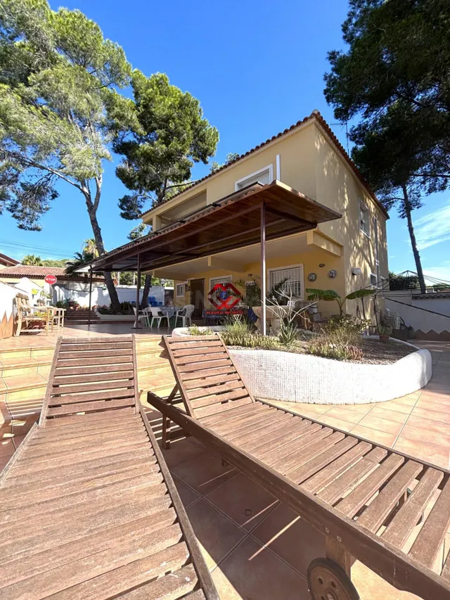 Venta de chalet unifamiliar con parcela en Pinar de Campover - foto 2