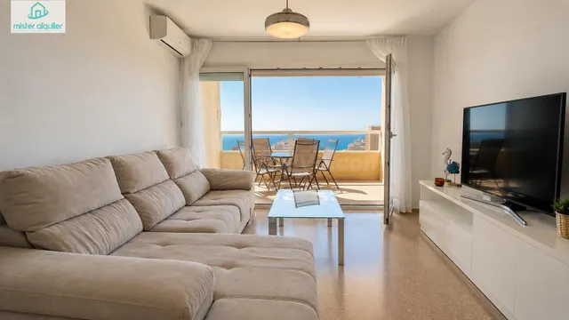 UN BALCÓN AL MEDITERRÁNEO EN LA PLANTA 17 — 30