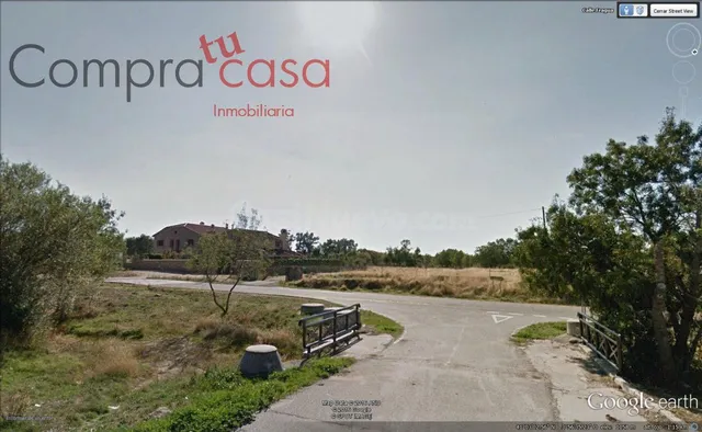 NAVE CON TERRENO EN VENTA