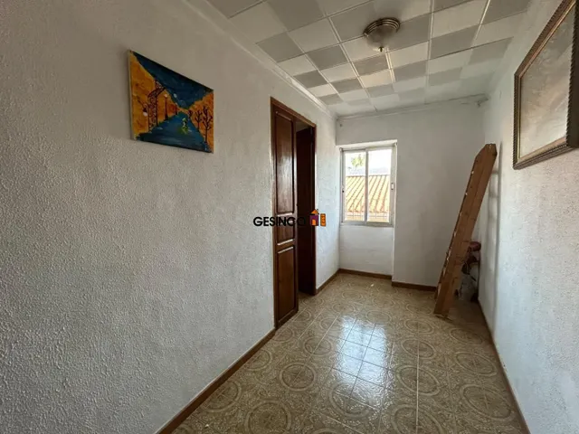 Casa de pueblo con patio y terraza en Rotglà i Corberà — 10