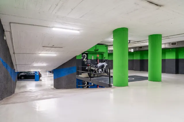 Parking de moto 2m² en alquiler - Eixample — 30