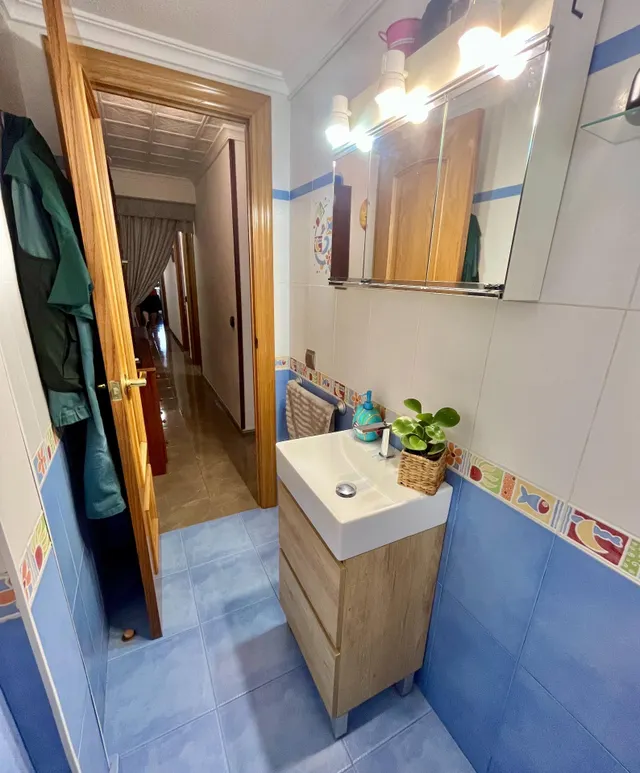 ¡¡Piso Reformado de 4 habitaciones y 2 Baños en Carolinas, Alicante!! — 28