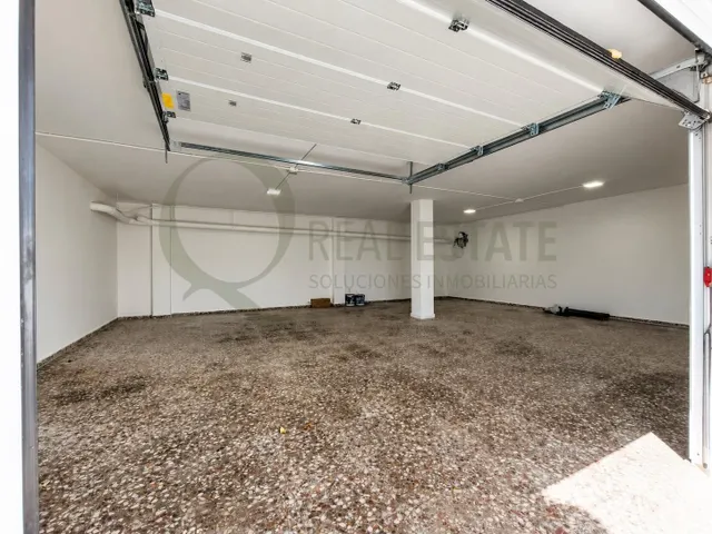 Chalet independiente con jardín y amplias terrazas en Lanuza, El Campello. — 33
