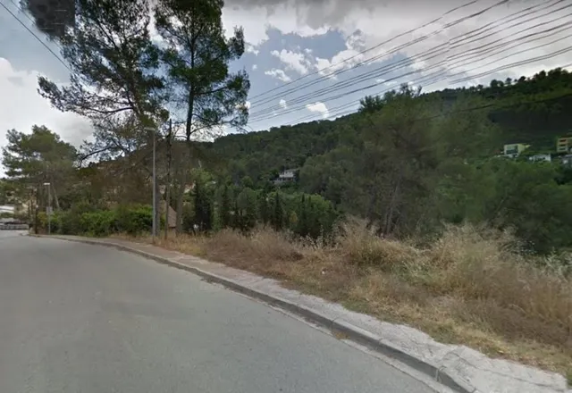 PARCELA CON PLANOS EN ZONA CAN LLOPARD - CORBERA DEL LLOBREGAT (BARCELONA) — 2