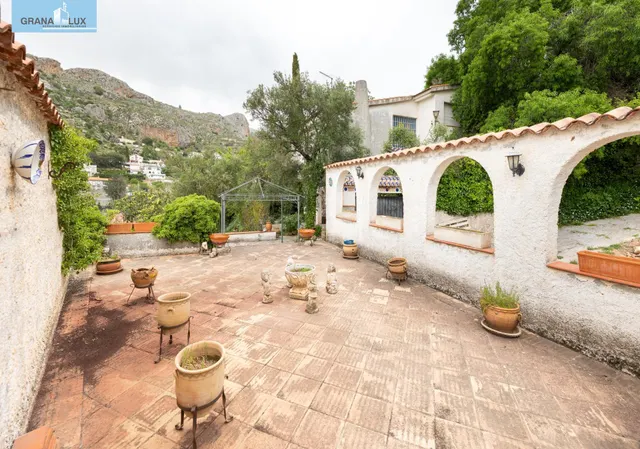 Chalet con gran parcela en Cogollos — 32