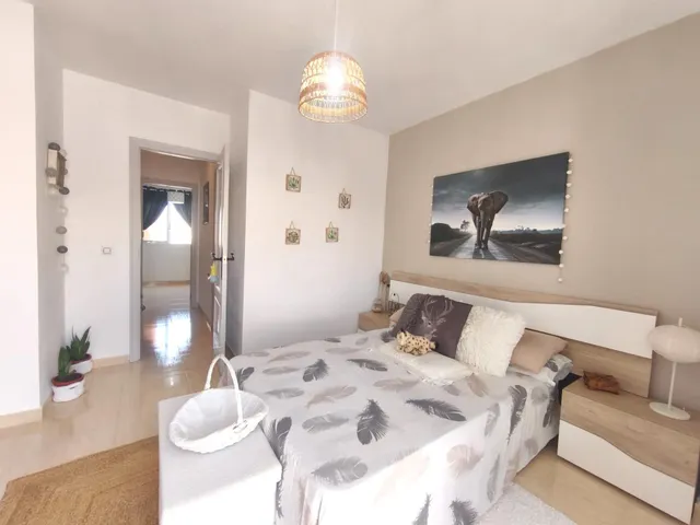 Vivienda amplia en perfecto estado en la zona alta de Gran Alacant, con piscina, parking y todos los servicios a pie — 27