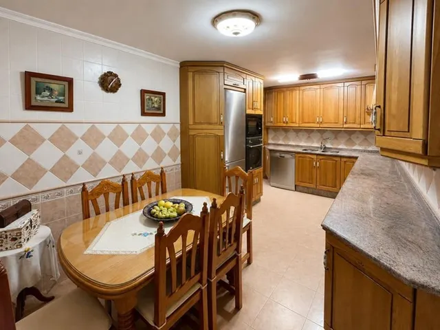 VENTA DE CASA ADOSADA EN ESTEPONA CON VISTAS AL MAR Y UBICACIÓN PRIVILEGIADA — 14