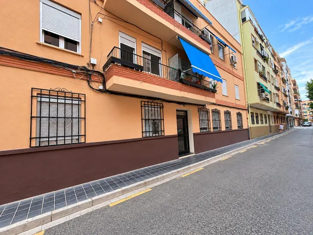 LUMINOSO PISO DE 3 habitaciones EN BENICALAP! — 13
