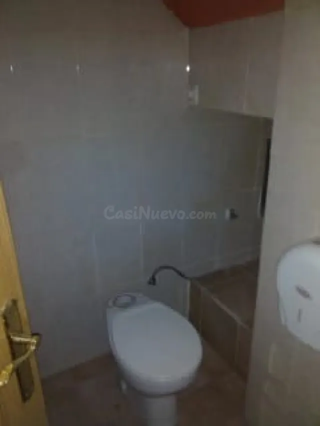 CASA UNIFAMILIAR DE DOS PLANTAS (ANTES BAR) - foto 4