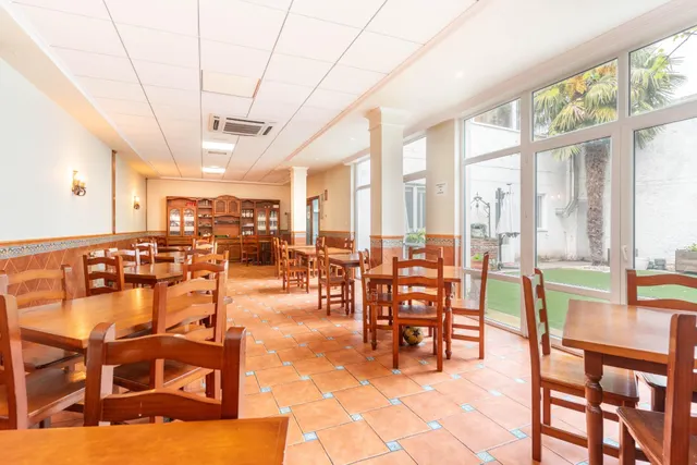 Hostal-Restaurante con magnifica casa anexa — 14