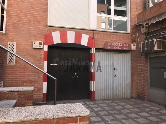 Local comercial en Avenida Zaragoza