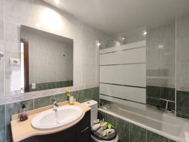 Excepcional vivienda en violant d'hongria con parking doble, trastero y zona comunitaria — 42
