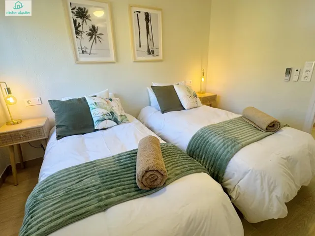 APARTAMENTO MODERNO EN EL CAMPELLO A 100 METROS DEL MAR, CON PISCINA, TERRAZA Y ZONAS COMUNES COMPLETAS — 49
