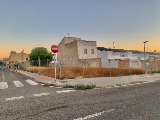 MAGNIFICO SOLAR URBANO CON 224 M2 DE SUPERFICIE EN CANTILLAN