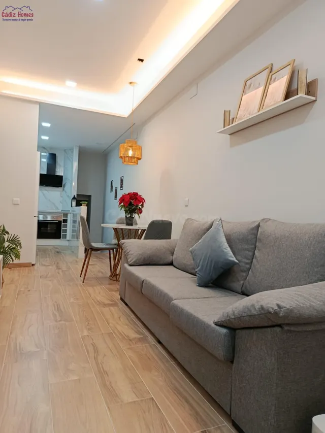 Vivienda a escasos metros del teatro falla — 4