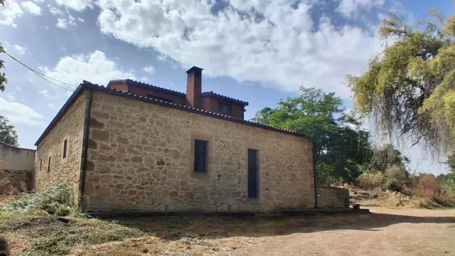 Urbis te ofrece una casa en venta en zona Santibáñez del Río - foto 5