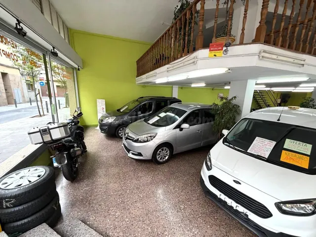 Amplio Local Comercial en el Centro de Santa Coloma de Gramanet por €290,000 — 2