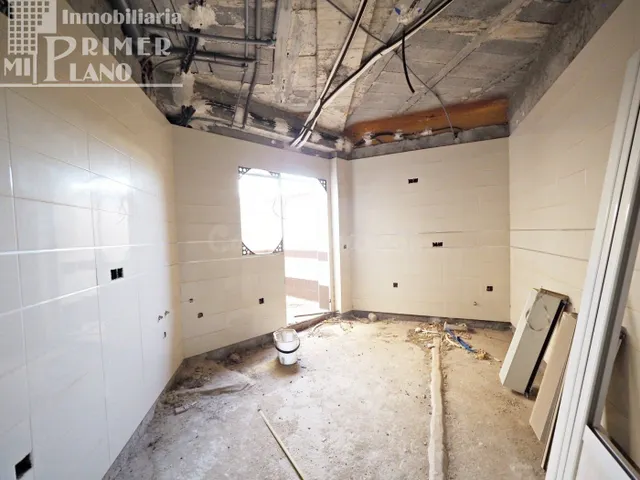 En venta estructura junto a calle Doña Crisanta por terminar - foto 3
