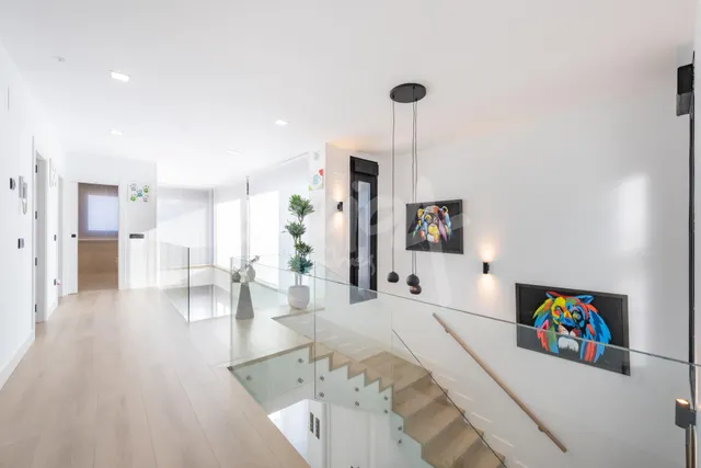 Chalet de lujo en venta en Colmenarejo con piscina climatizada — 44