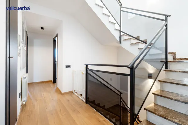 CASA ESQUINERA EN RESIDENCIAL AIGÜESVERDS DE REUS — 32