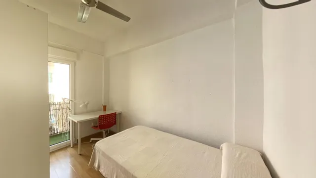 Piso de 3 dormitorios en alquiler -  barrio san antón — 18
