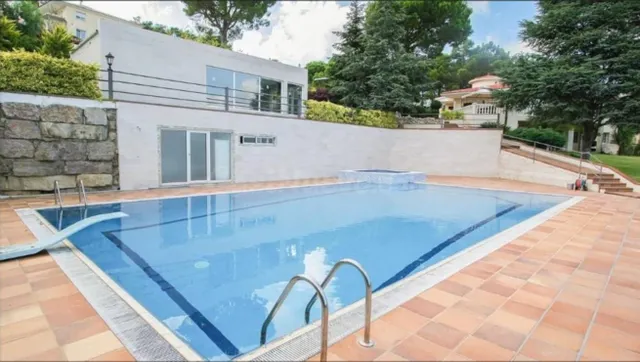 Casa exclusiva con espectaculares vistas al mar - foto 4