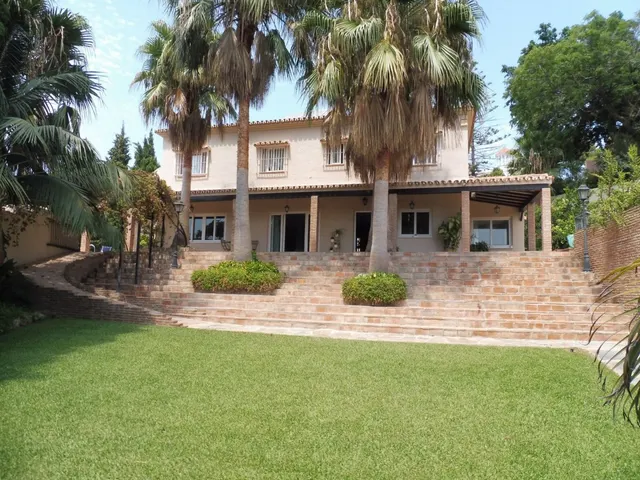 Villa de Lujo de 5 dormitorios en La Carihuela, Torremolinos — 37