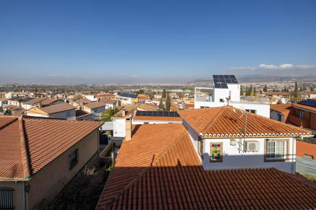 MARAVILLOSA CASA  A POCOS MINUTOS DEL CENTRO DE LA ZUBIA — 46
