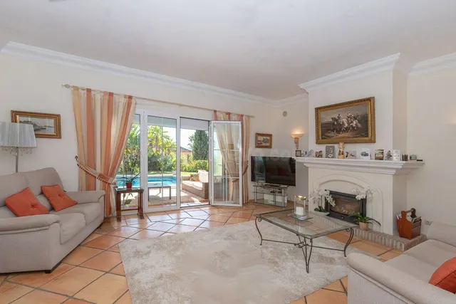 Villa 5 habitaciones 298m² en venta - Elviria - foto 3