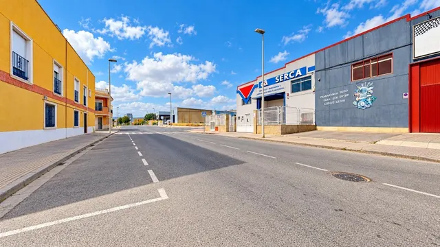 Nave junto a Mercadona en Aspe | Máxima visibilidad y potenc - foto 3