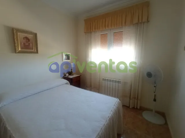 Chalet El Campillo — 28
