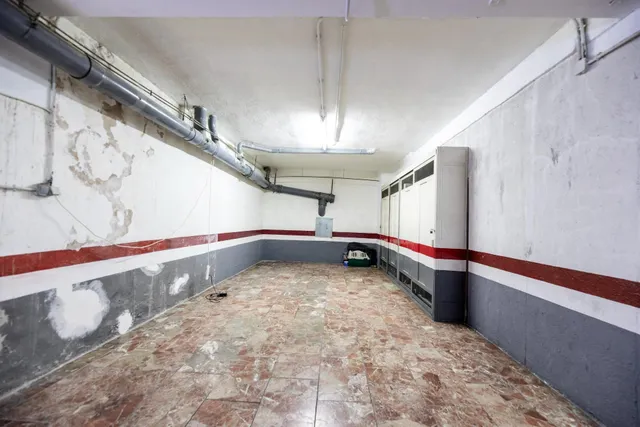 Exclusiva plaza de garaje junto al Retiro con montacoches — 2