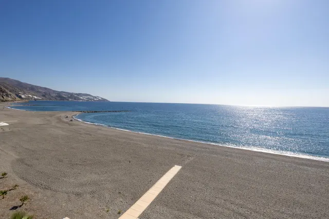 !! IMPRESIONANTE VIVIENDA EN PRIMERA LINEA DE PLAYA !! — 14
