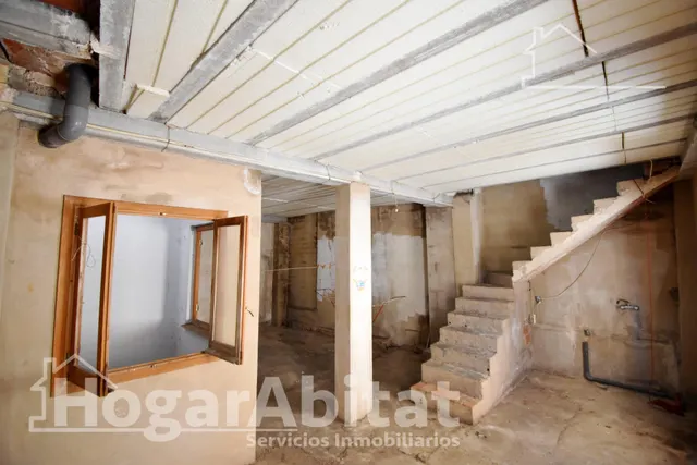 ESPACIOSA CASA CON TERRAZA EN EL HISTÓRICO CASCO ANTIGUO — 47