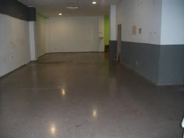 Local comercial — 4