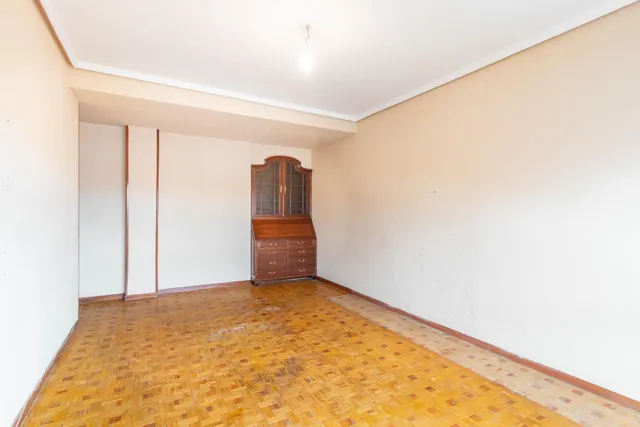 Piso en Hermanos Menendez Pidal — 16