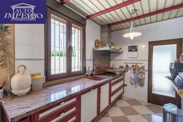 Chalet Exclusivo en Camino Bajo de Huétor — 10