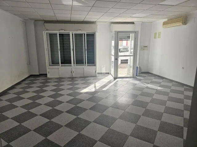 Local comercial 80m² en alquiler - Barrio La Concordia — 12