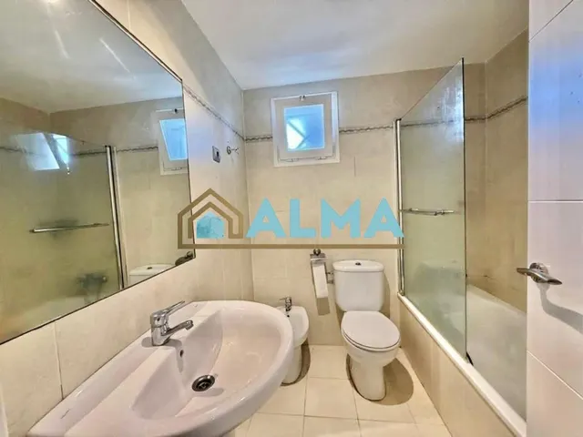 Espectacular Atico con terraza y gran  de solarium en urb. privada con piscina — 12