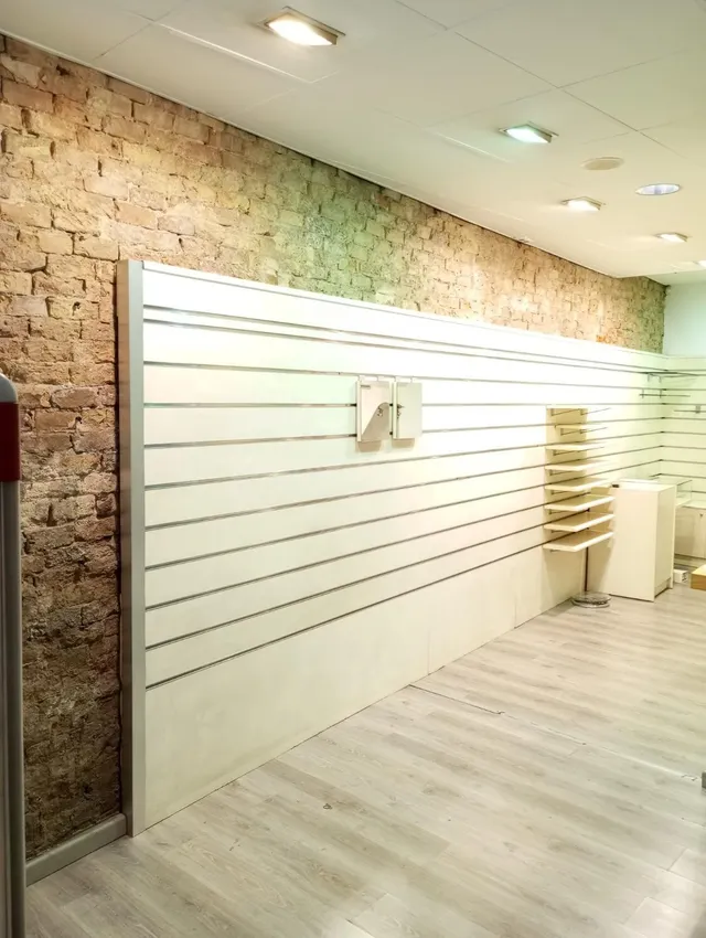 Edificio Comercial en Av. Generalitat, Tortosa — 5