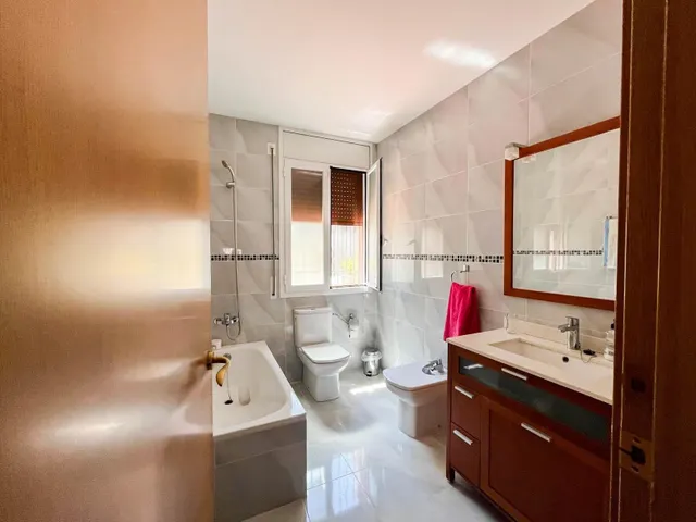 PRECIOSO CHALET A LA VENTA EN ESPARREGUERA - URB CAN RIAL  (BARCELONA) — 19