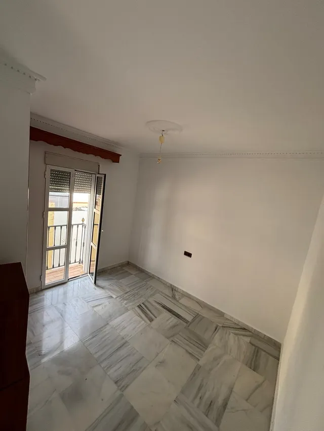 AMPLIA CASA EN PEDANÍA — 13